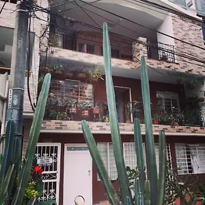 casa-luchy-apartment.colombiamedellinhotels.com/